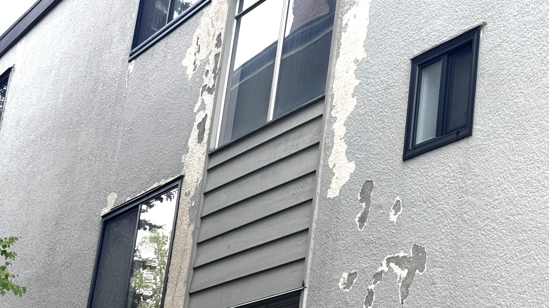 Exterior painting service in progress